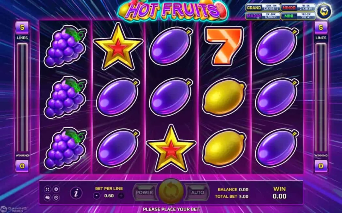 หน้าเกม Hot Fruits แสดงผลไม้สีสดและเลขเจ็ดคลาสสิก