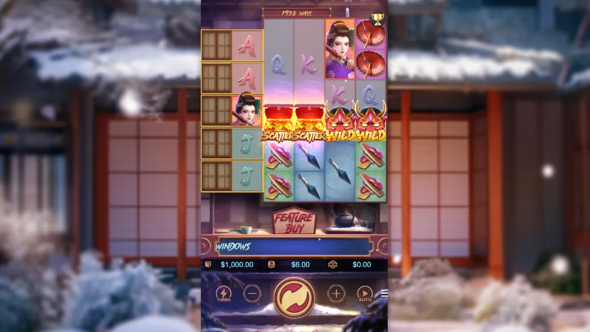 Geisha’s Revenge PG SLOT ตัวละครเกอิชาชุดกิโมโนสีแดงกับดาบคาตานะกลางฉากญี่ปุ่น